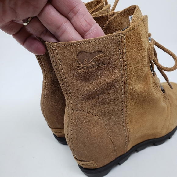 Sorel Joan of Arctic tan suede wedge boots size 5 big girls/6.5 womens - Picture 5 of 10